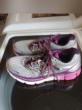 Saucony Women's Gray & Purple Running Shoes